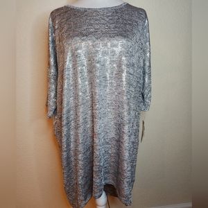 LULAROE Elegant NWT Irma Top Size Medium Women's Tunic Shimmer Silver